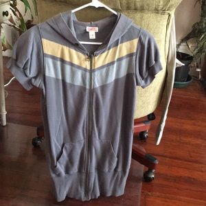 Blue/grey short sleeved zip up hoody